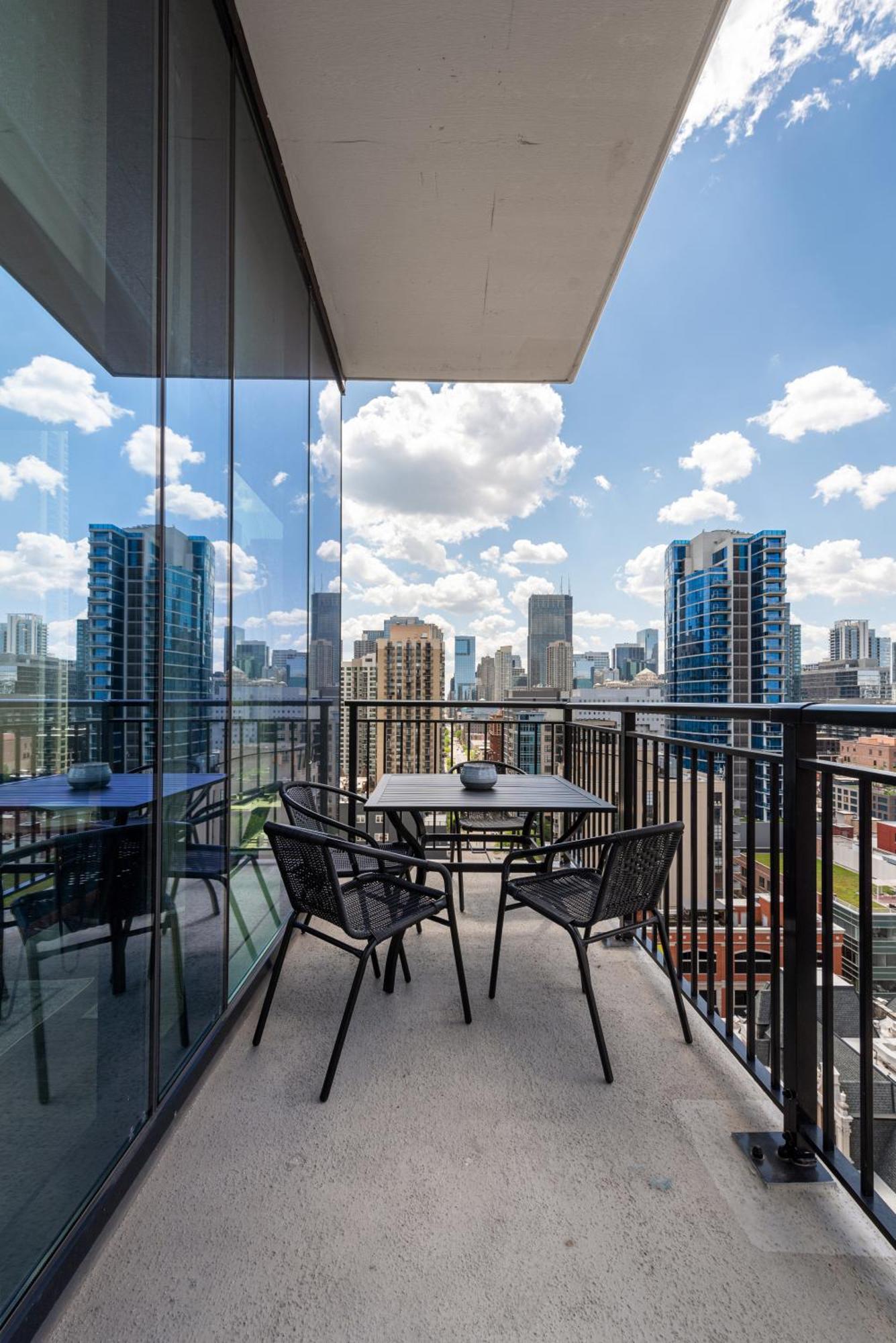 Aurelien Spacious Apartments In The Heart Of Gold Coast Chicago Eksteriør billede